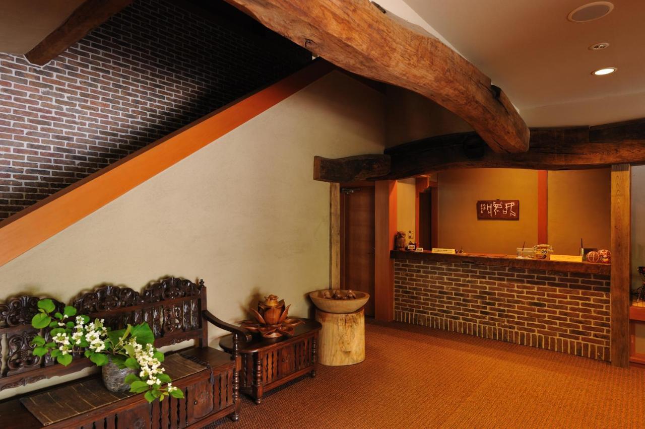 Hakuba Onsen Ryokan Shirouma-So Экстерьер фото